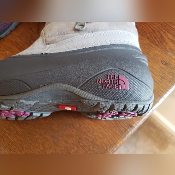 The North Face Shellista III Boots - Picture 2 of 9